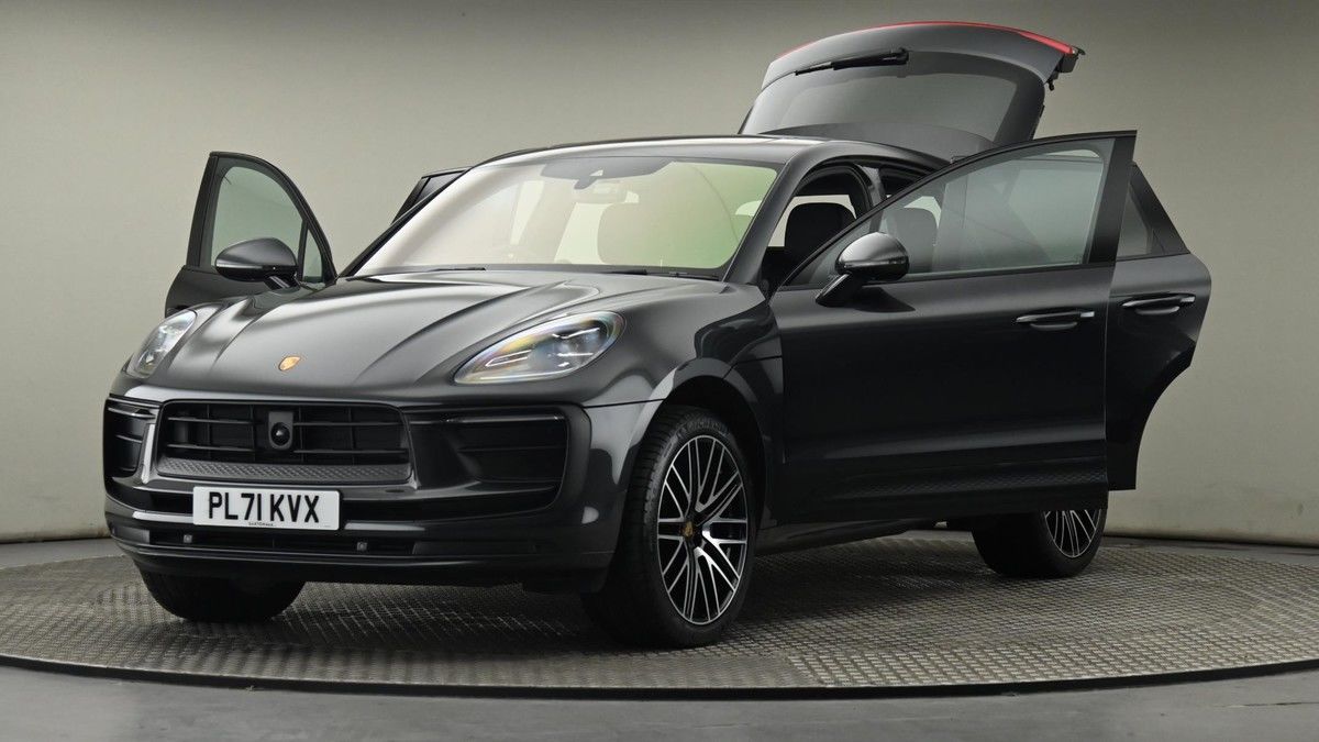 Porsche Macan Image 28