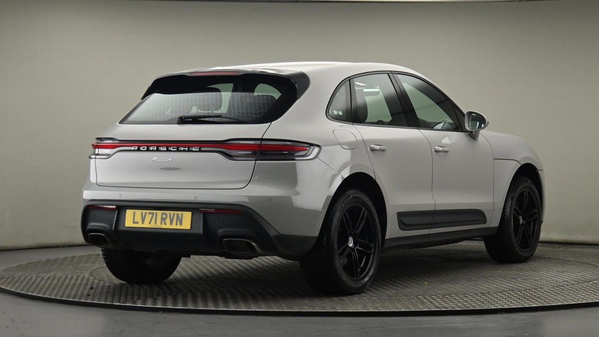 More views of Porsche Macan