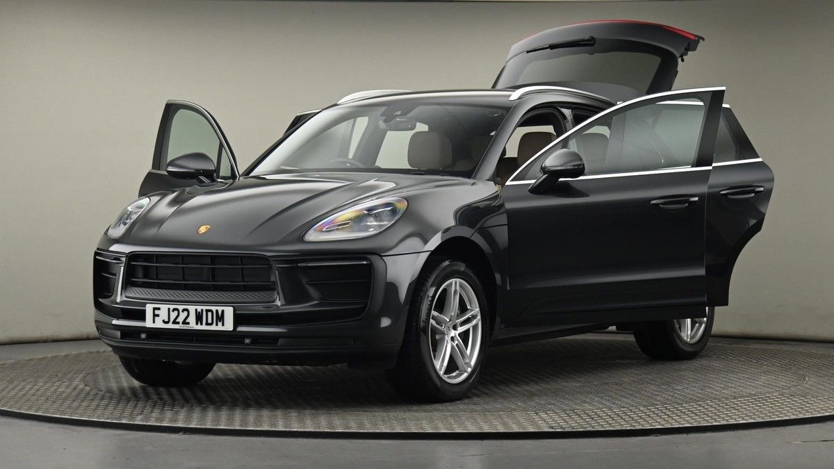 Porsche Macan Image 28