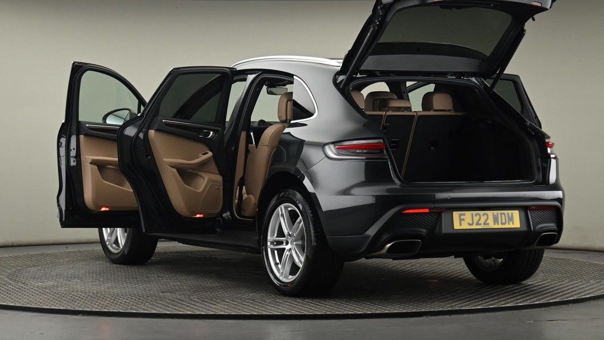 Porsche Macan Image 29