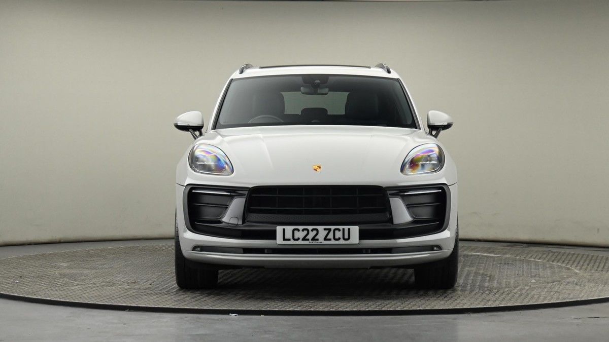 Porsche Macan Image 21