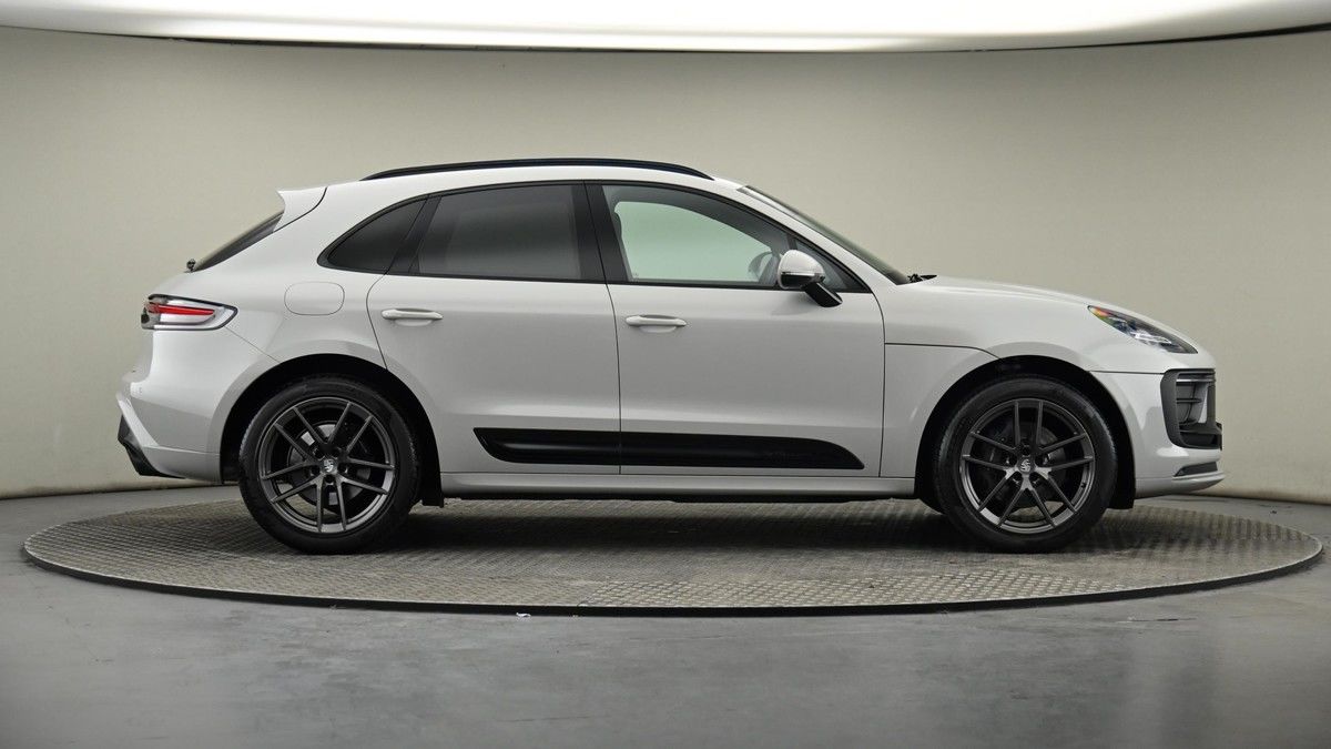 Porsche Macan Image 27