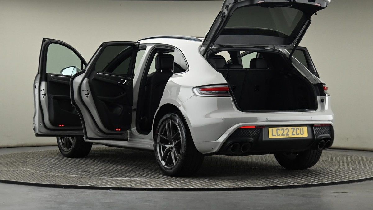 Porsche Macan Image 29