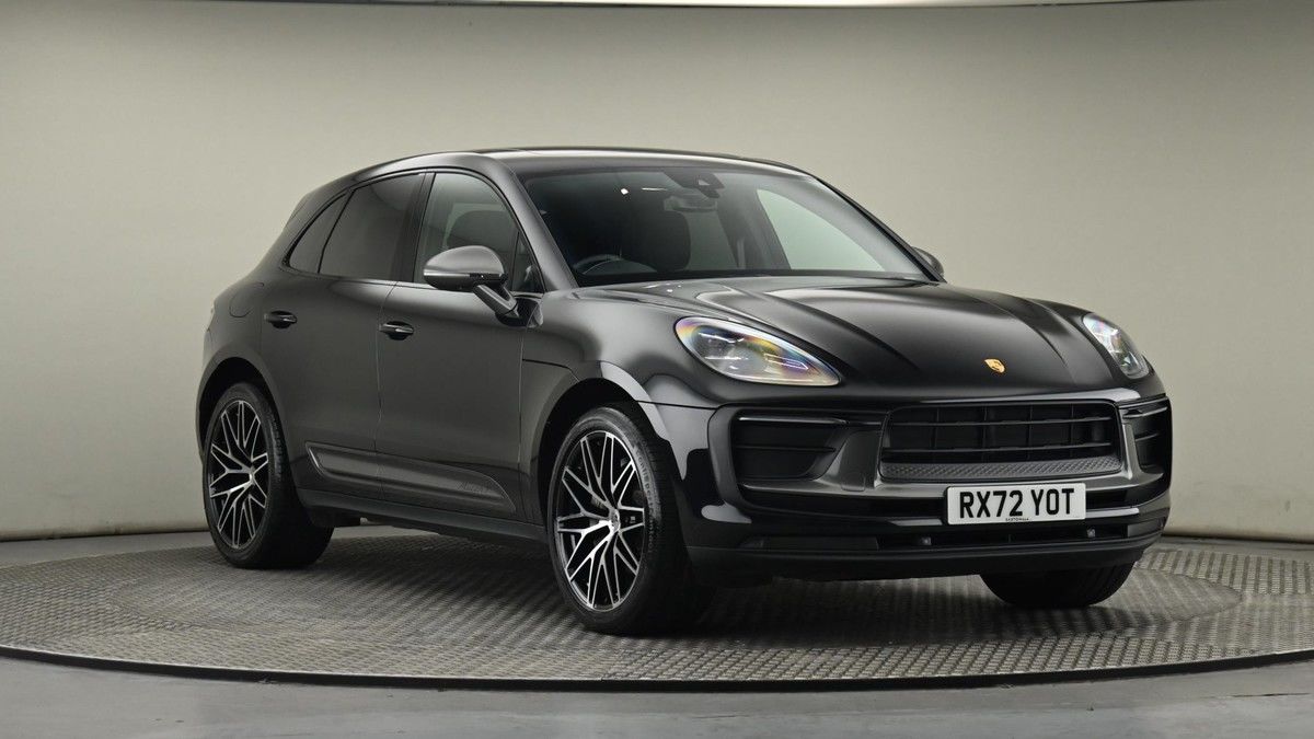 Porsche Macan Sticky Header Image