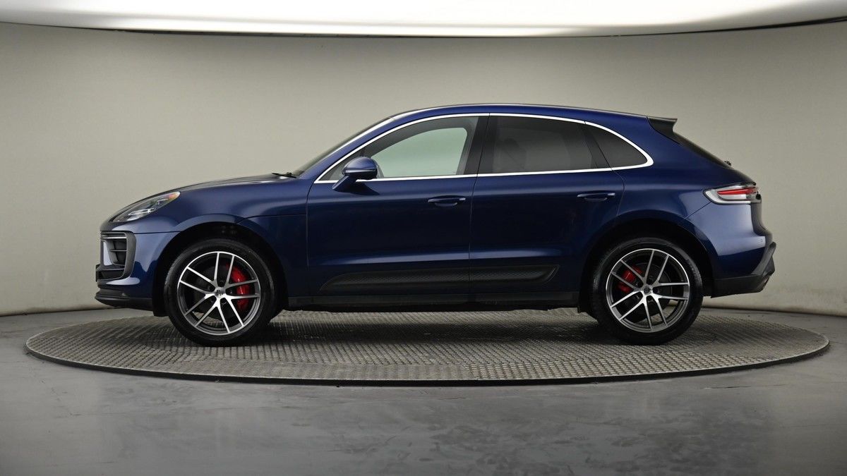 More views of Porsche Macan