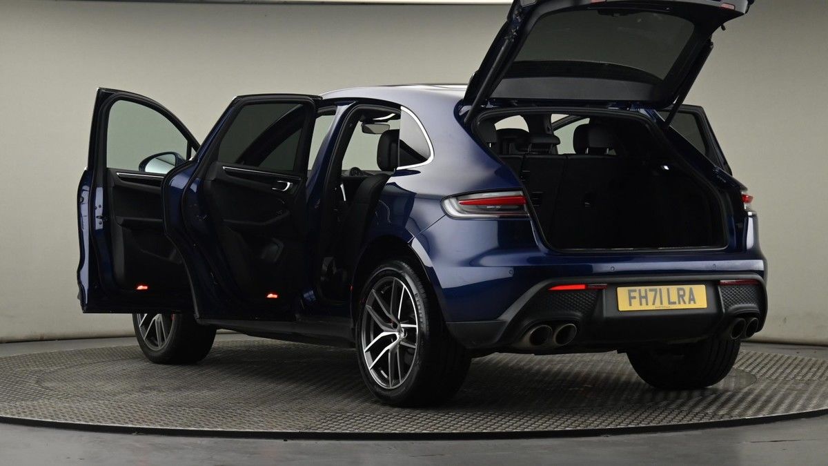 More views of Porsche Macan