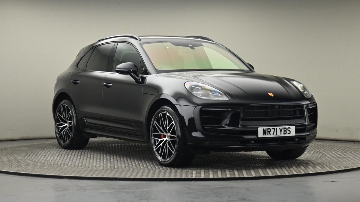 Porsche Macan Sticky Header Image