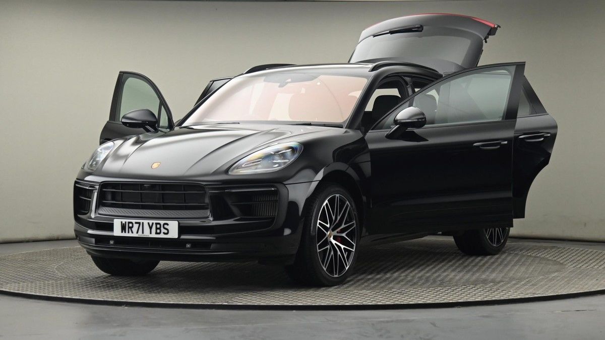 Porsche Macan Image 28