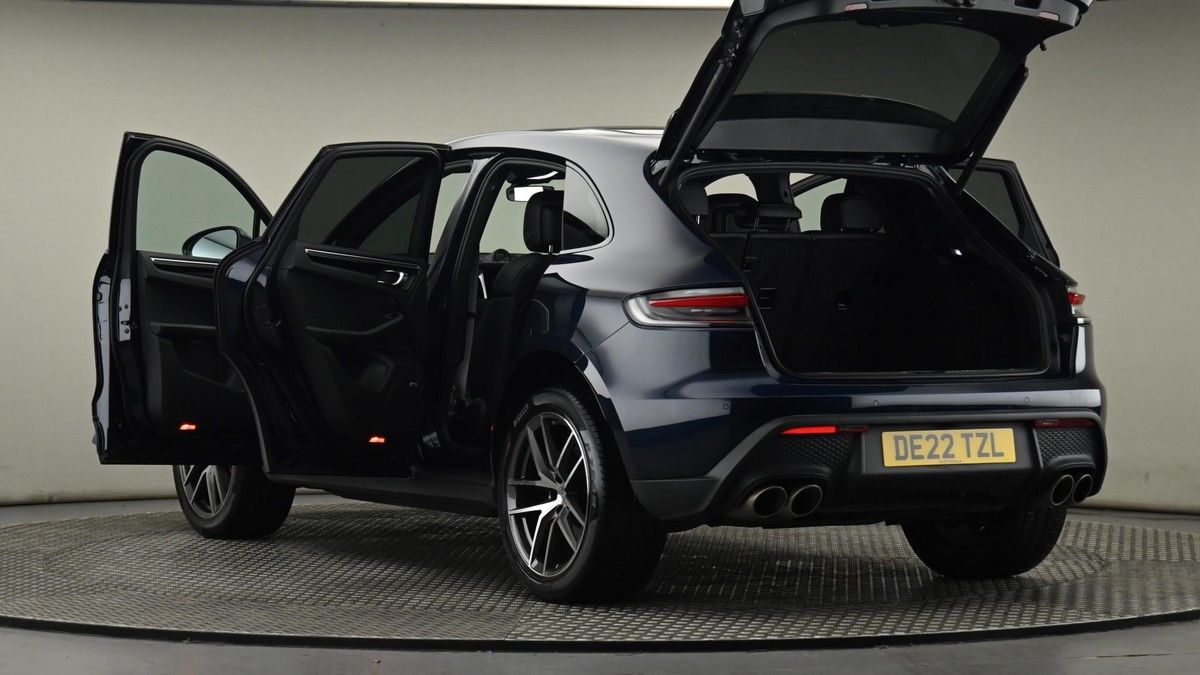 Porsche Macan Image 29