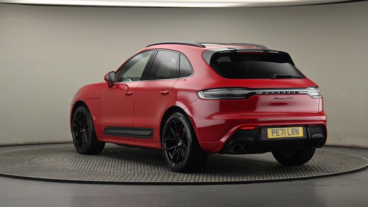 Porsche Macan Image 24