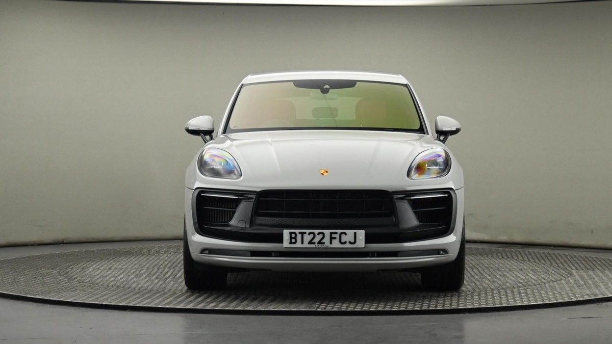 Porsche Macan Image 21