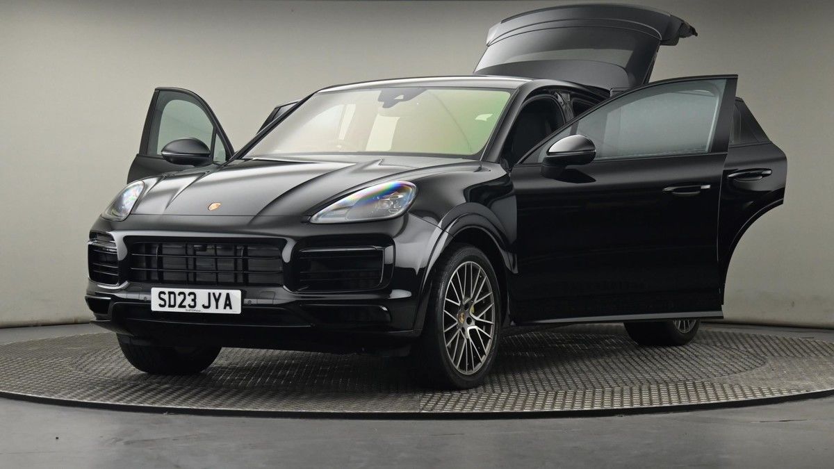 More views of Porsche Cayenne