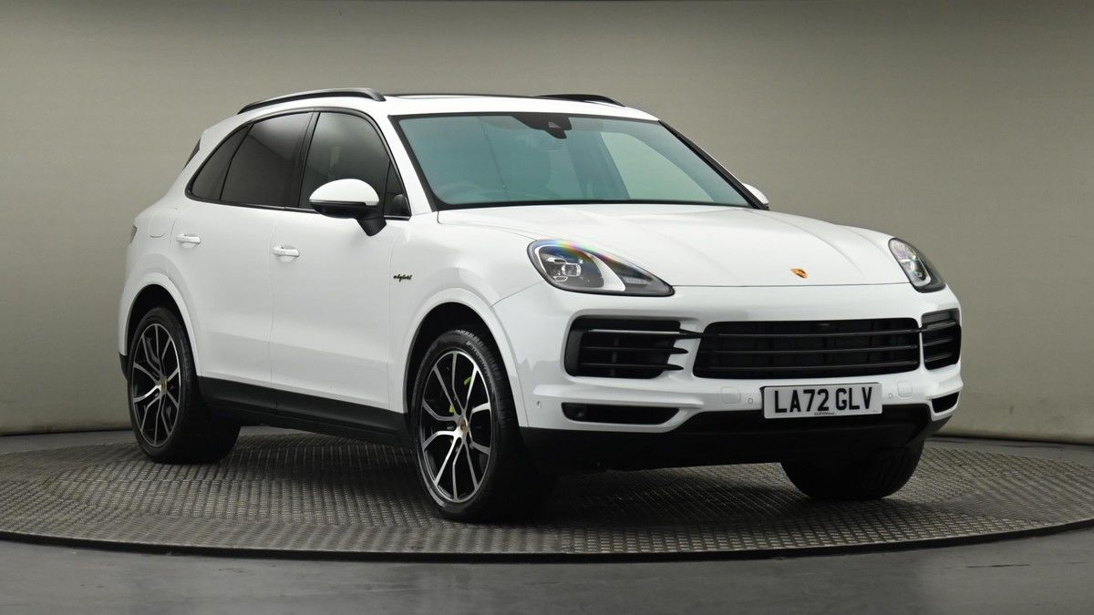 Porsche Cayenne Sticky Header Image