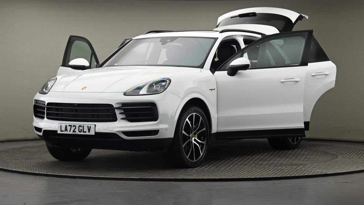 Porsche Cayenne Image 28