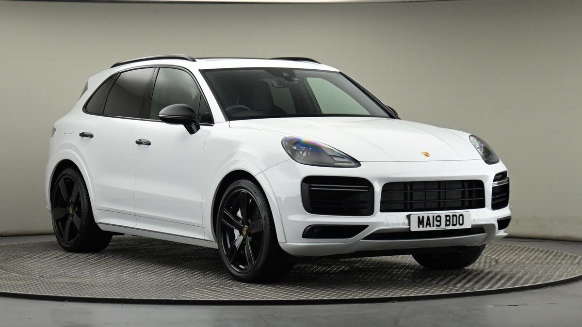 Porsche Cayenne Sticky Header Image