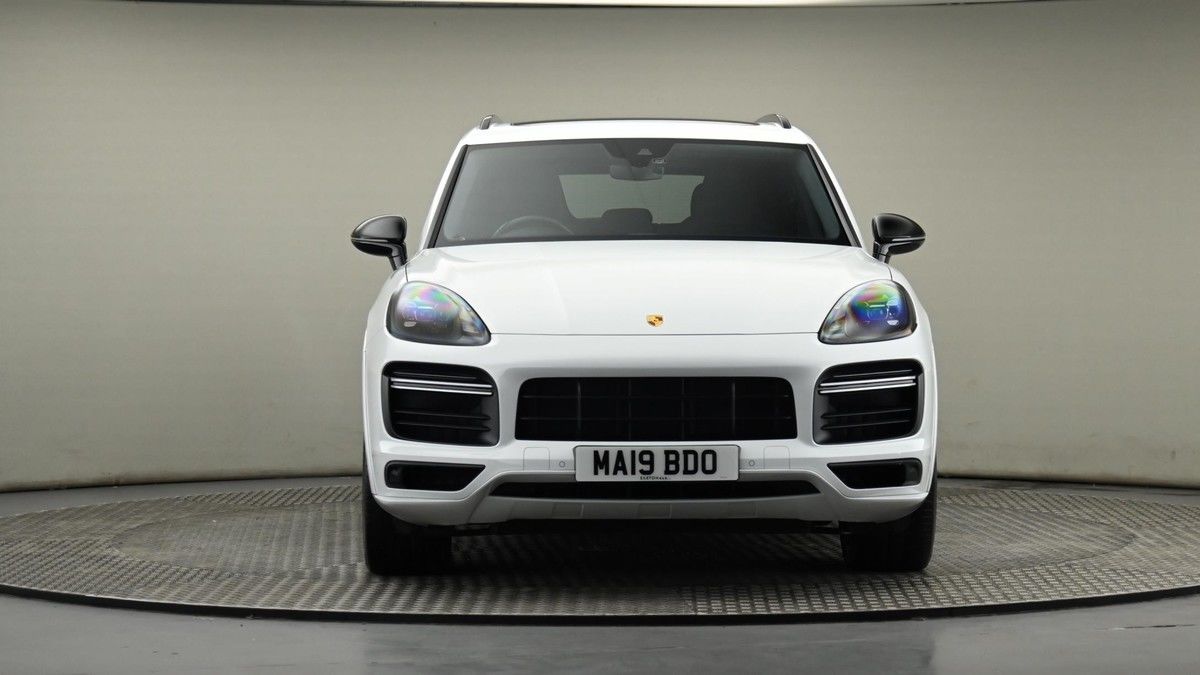 Porsche Cayenne Image 21