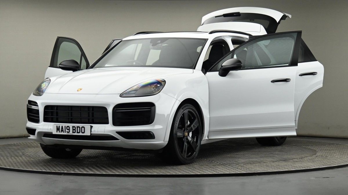 Porsche Cayenne Image 28