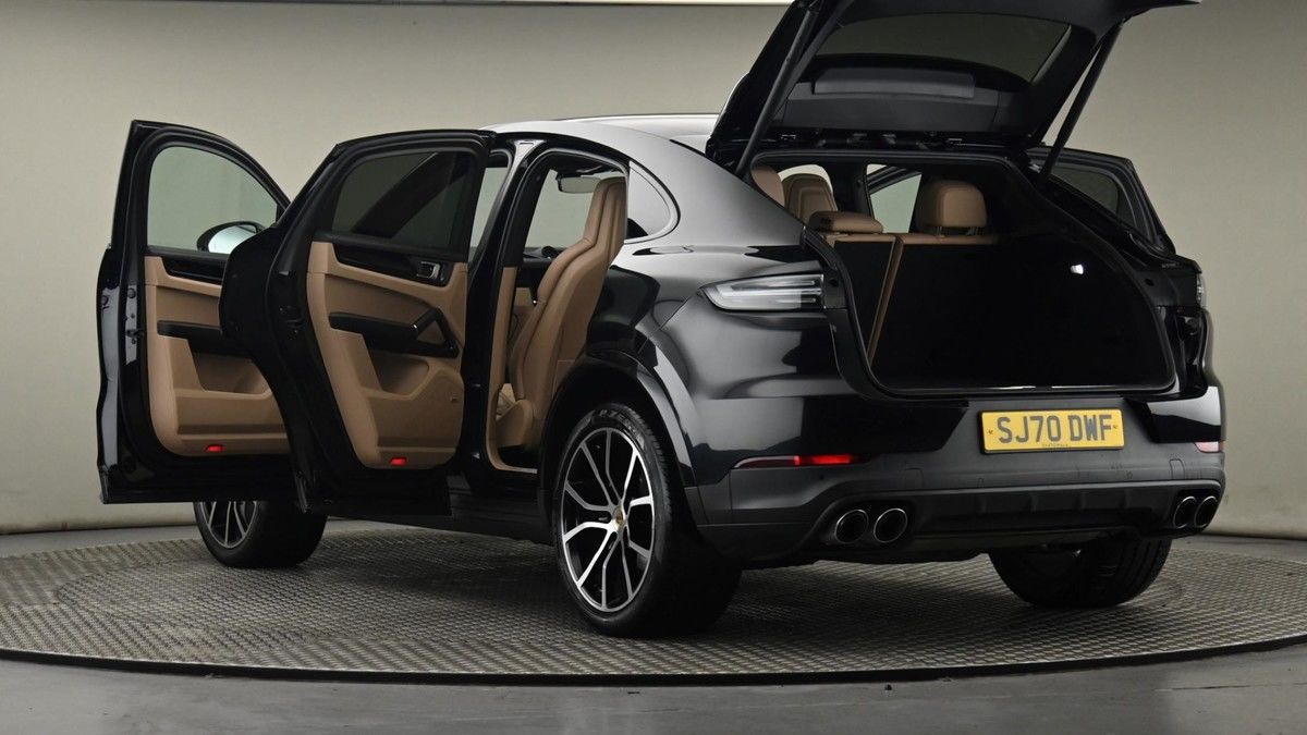 Porsche Cayenne Image 29