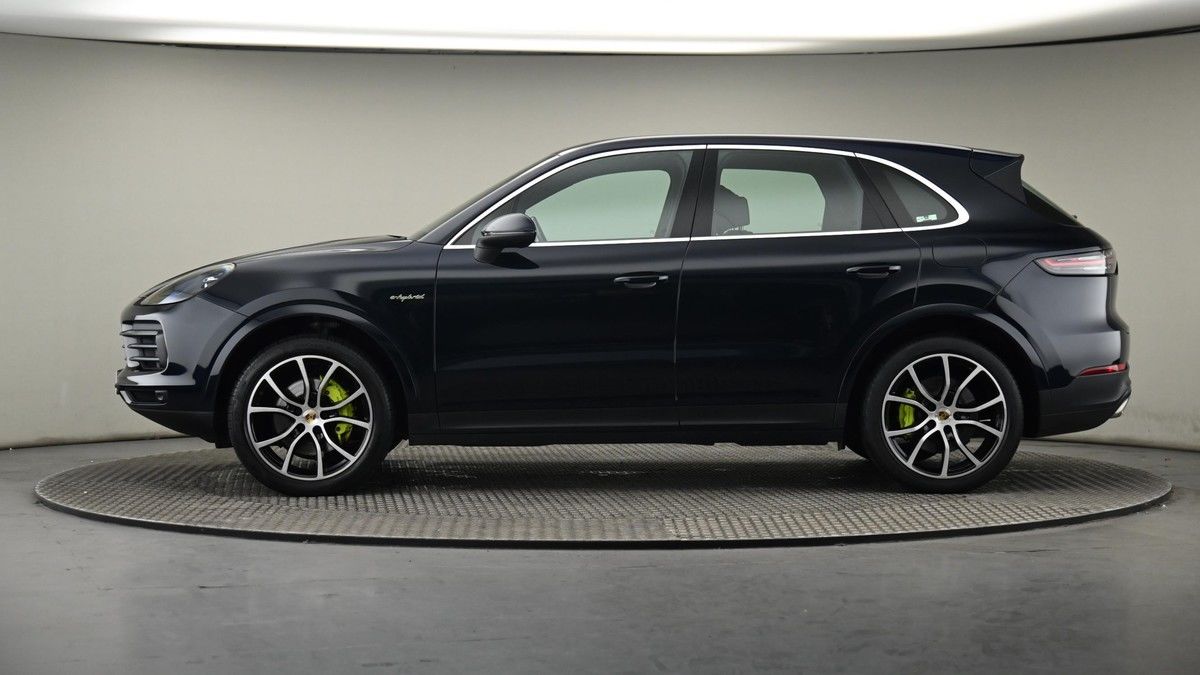 More views of Porsche Cayenne