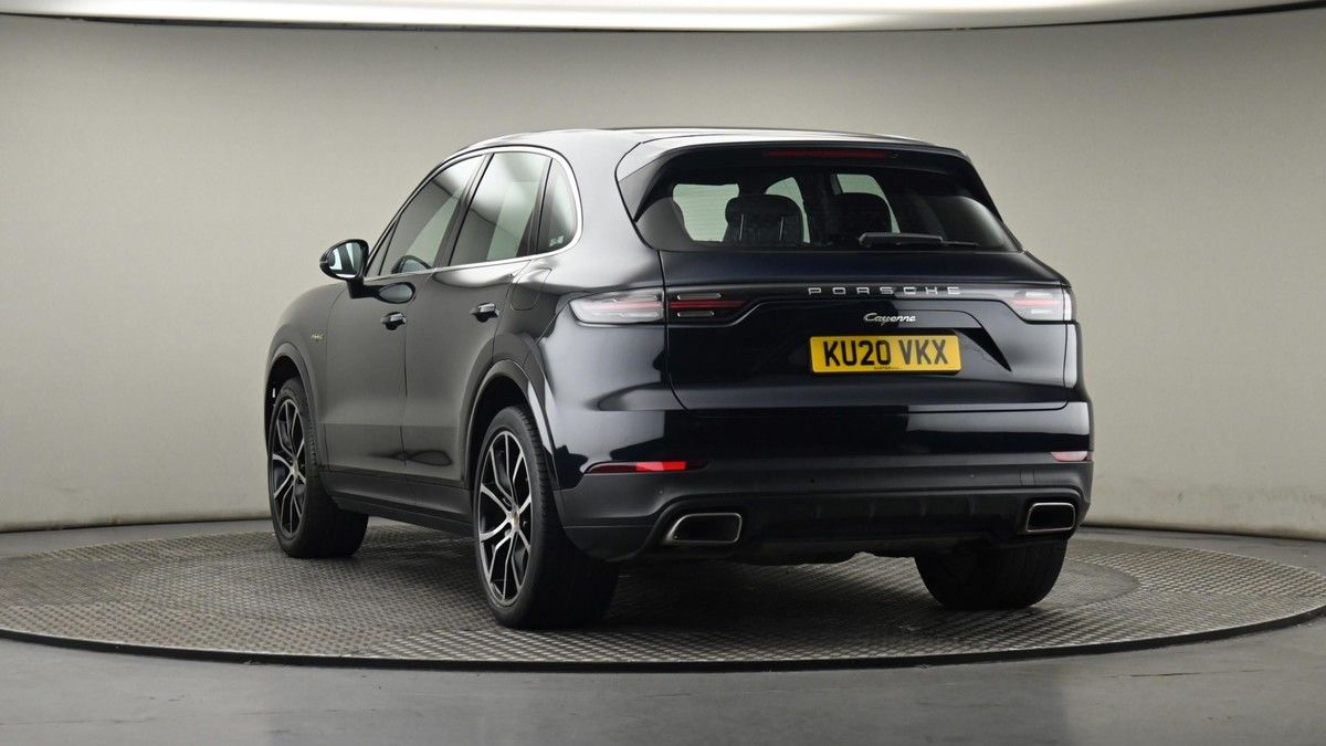 Porsche Cayenne Image 23