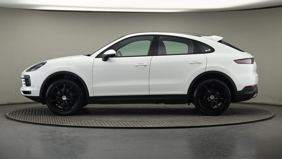 Porsche Cayenne Image 23