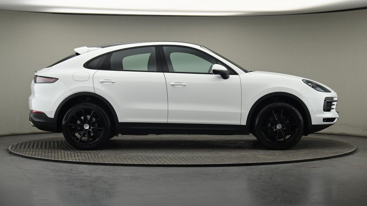 Porsche Cayenne Image 27