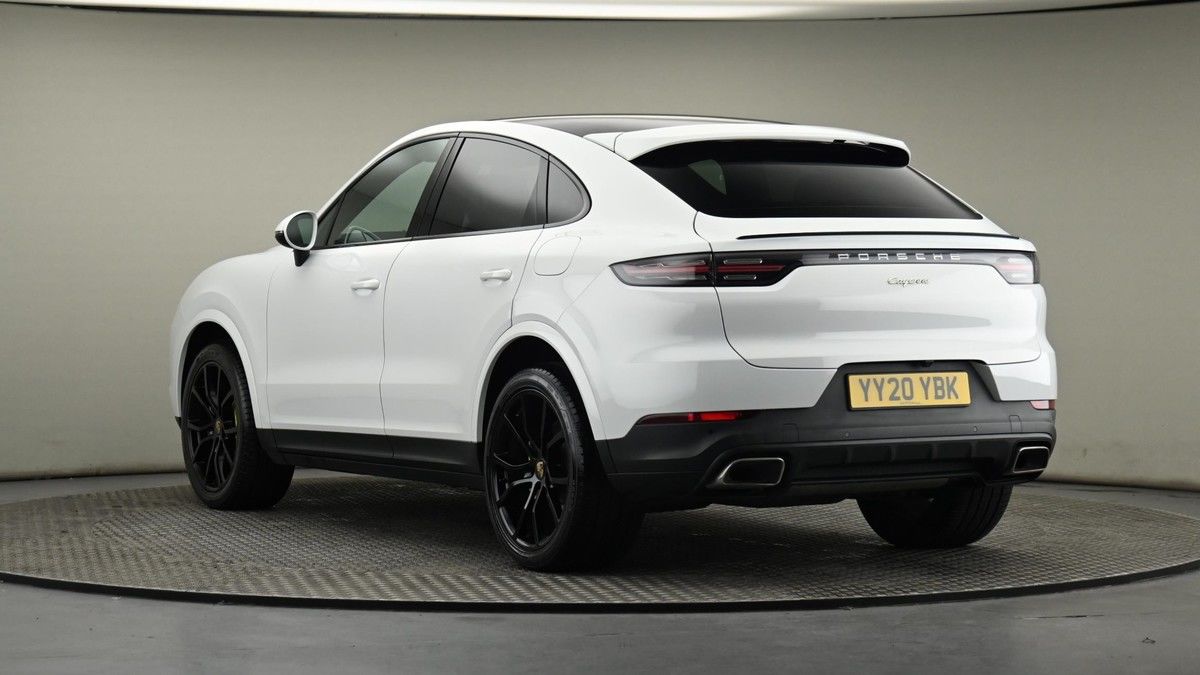 Porsche Cayenne Image 24