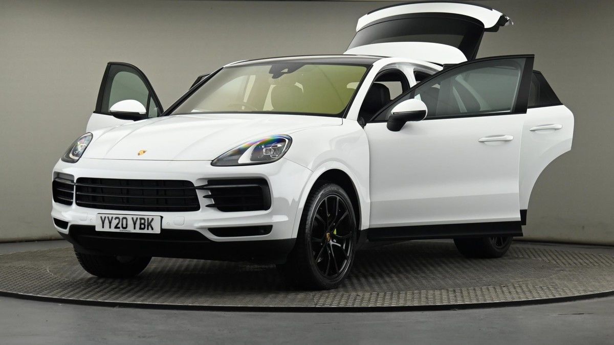 Porsche Cayenne Image 28