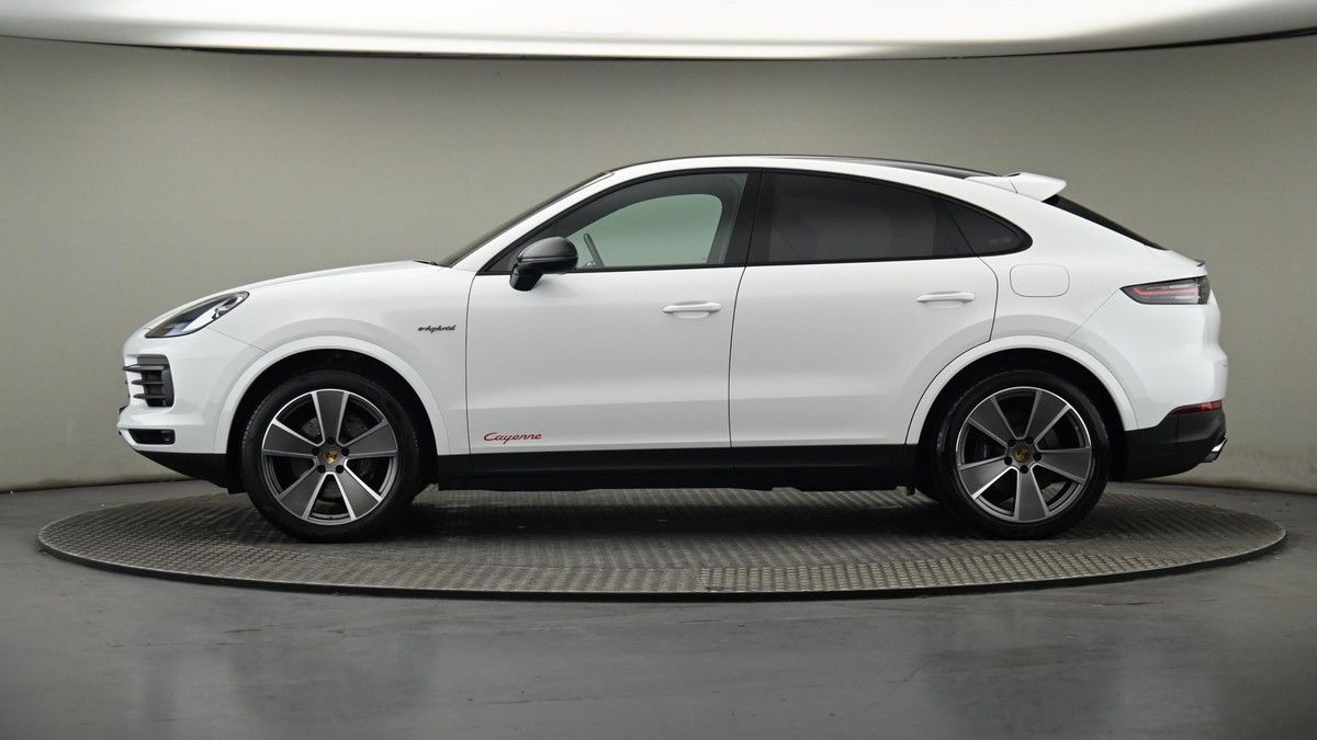 More views of Porsche Cayenne