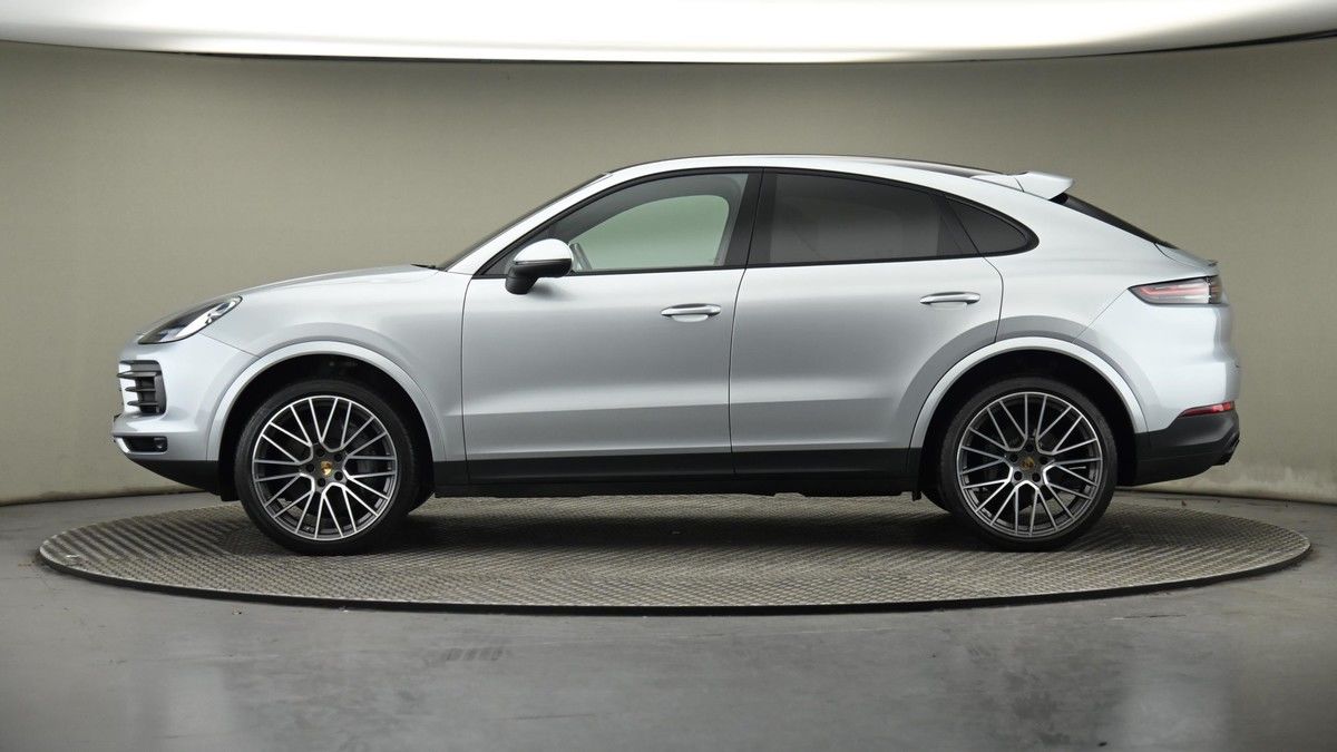 Porsche Cayenne Image 23