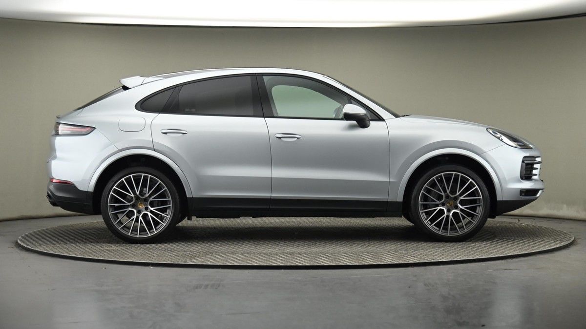 Porsche Cayenne Image 27