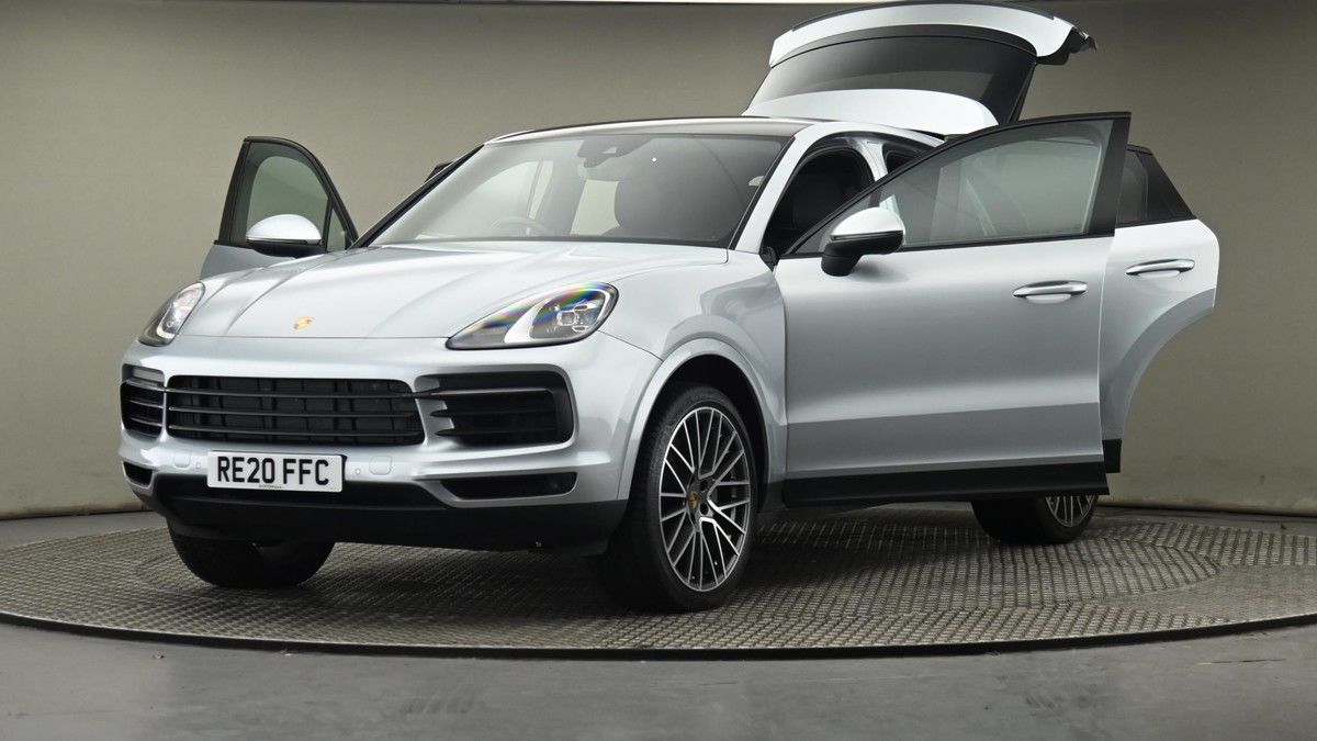 Porsche Cayenne Image 28