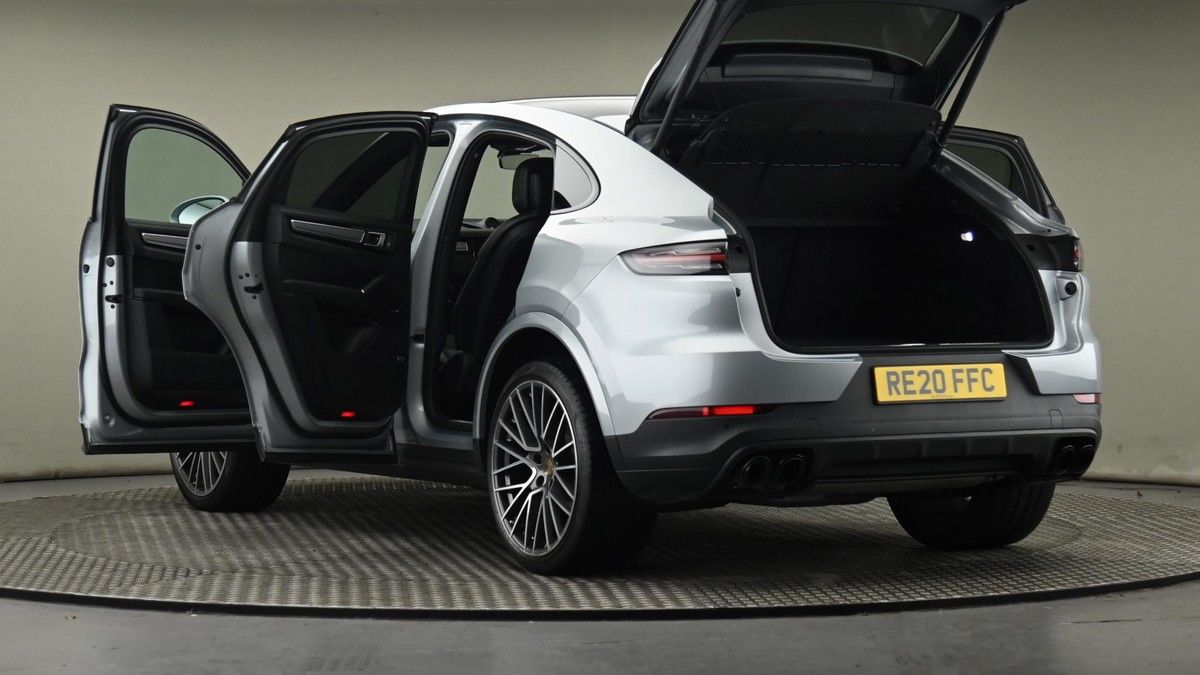 Porsche Cayenne Image 29