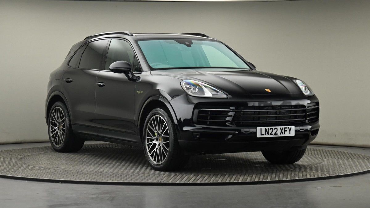 Porsche Cayenne Sticky Header Image