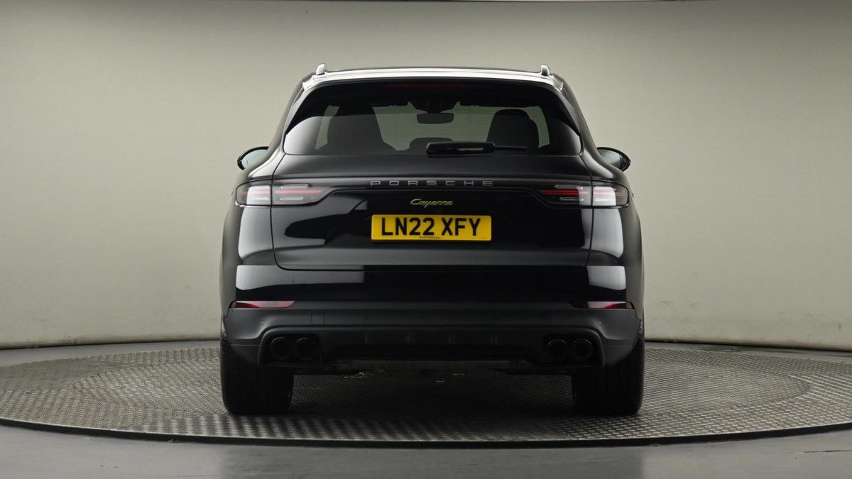 Porsche Cayenne Image 25