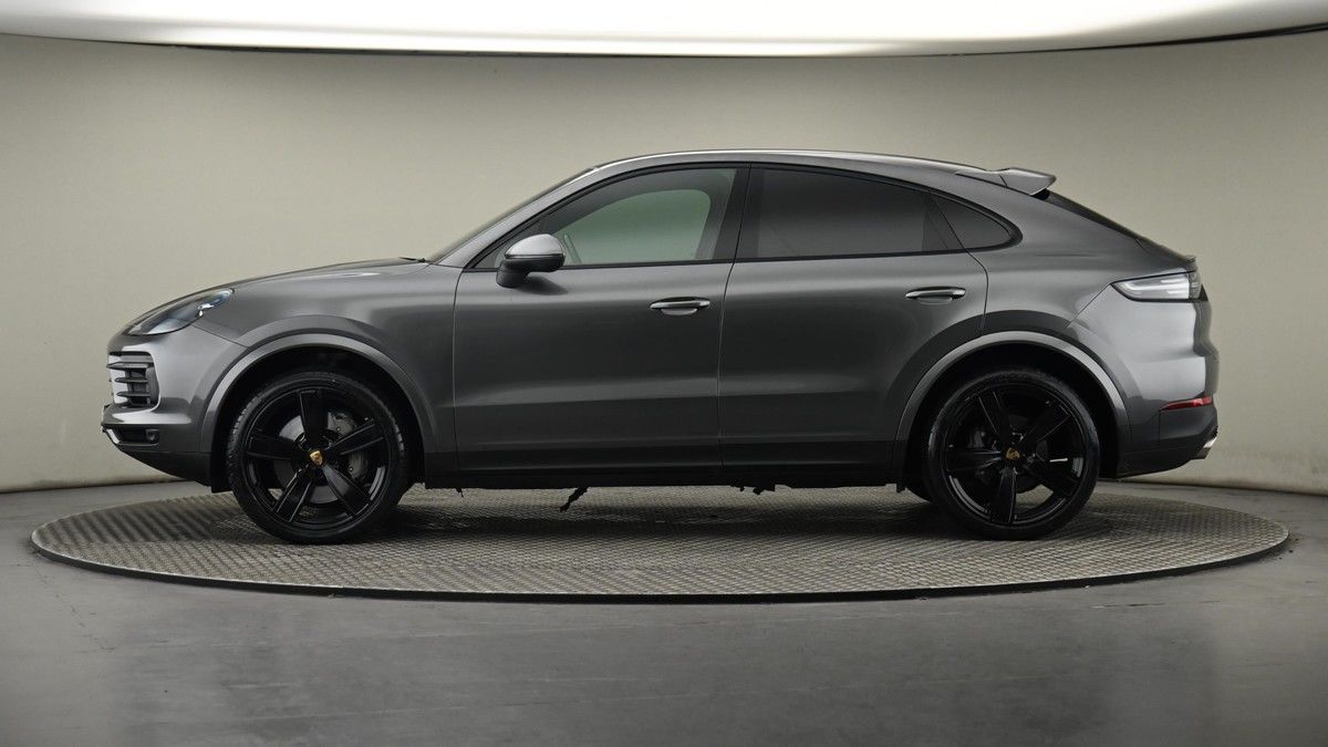 Porsche Cayenne Image 23