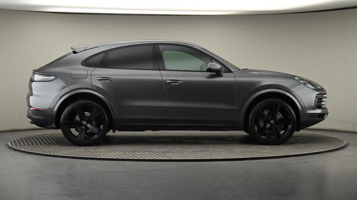 Porsche Cayenne Image 27