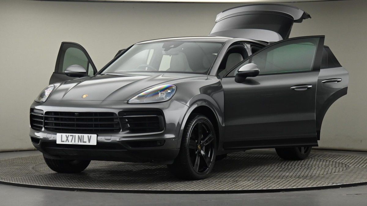 Porsche Cayenne Image 28