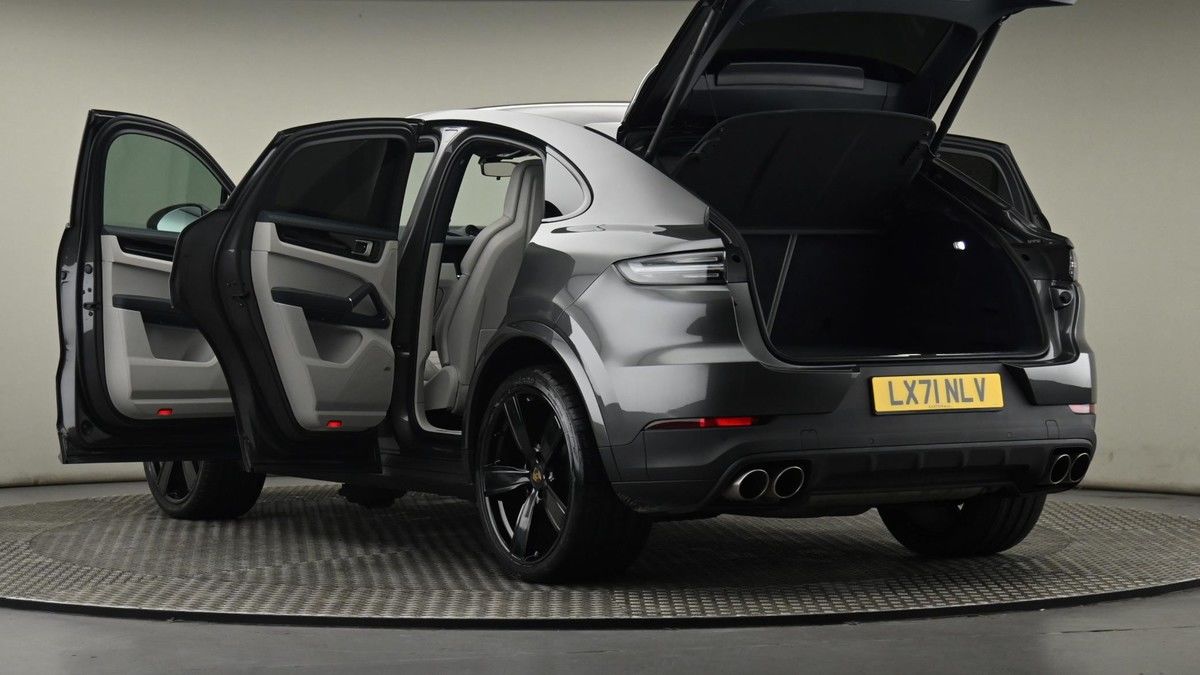 Porsche Cayenne Image 29