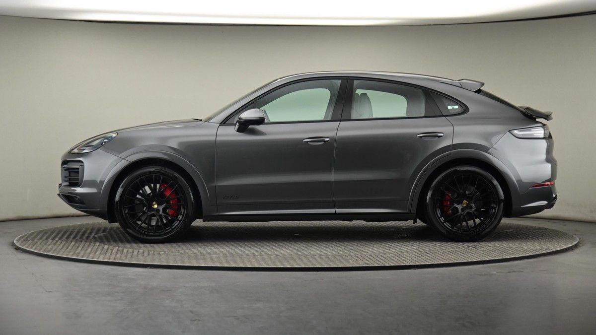 Porsche Cayenne Image 23