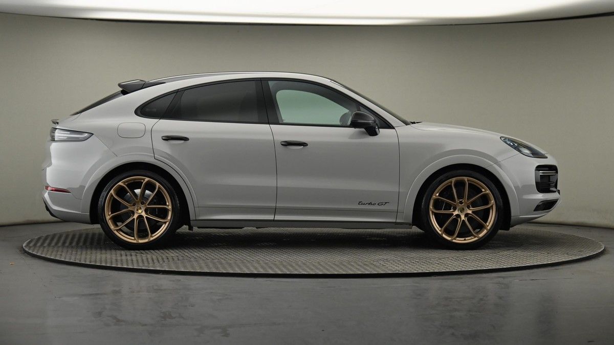 Porsche Cayenne Image 27