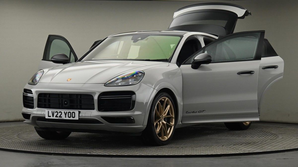 Porsche Cayenne Image 28