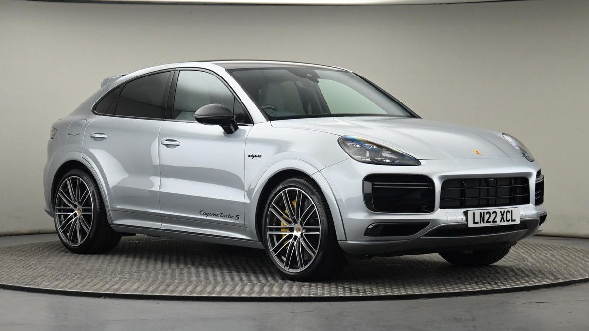 More views of Porsche Cayenne