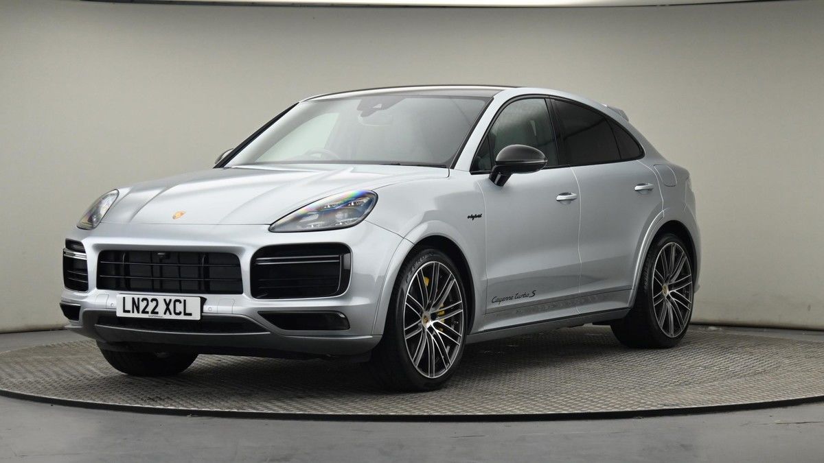 More views of Porsche Cayenne