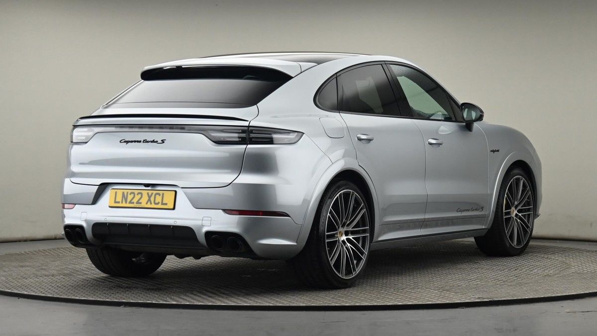 Porsche Cayenne Image 26