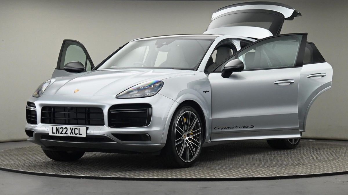 Porsche Cayenne Image 28