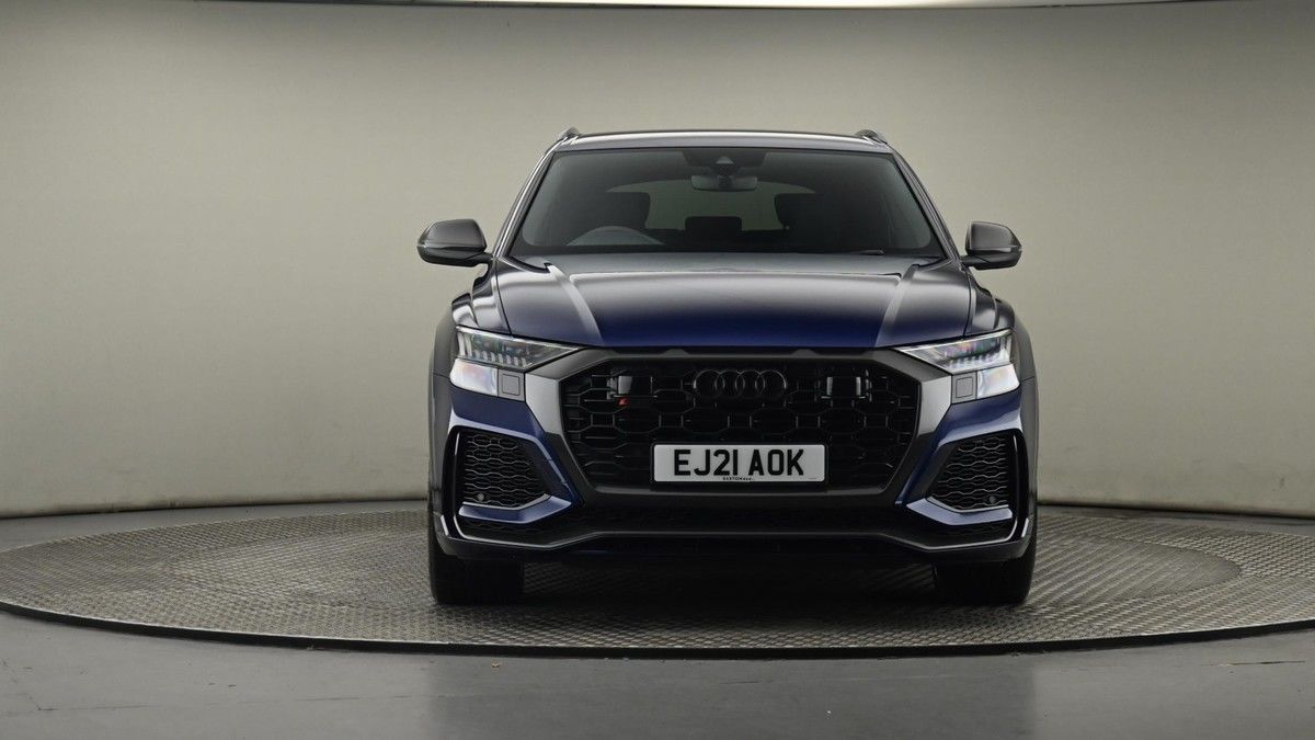 Audi RSQ8 Image 21