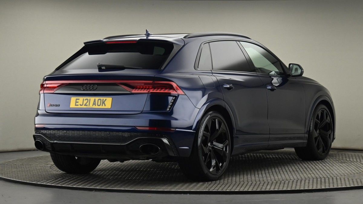 Audi RSQ8 Image 26