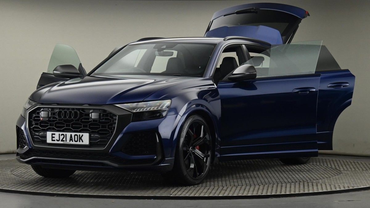 Audi RSQ8 Image 28