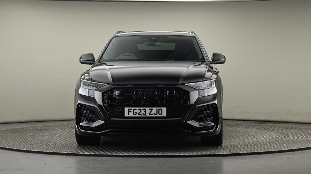 Audi RSQ8 Image 21